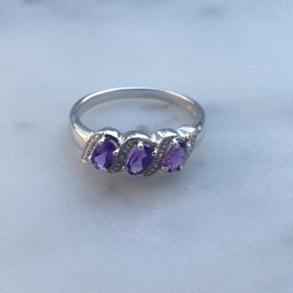 Genuine Diamond Amethyst Ring